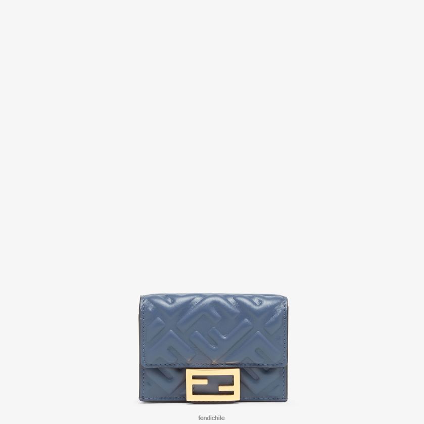 cartera baguette de piel de napa con tres pliegues y micro mujer Fendi accesorios azul J04T4L1497 J04T4L1497 Fendi Chile artesania de calidad Carteras Fendi Chile ofrece savoir faire e innovacion